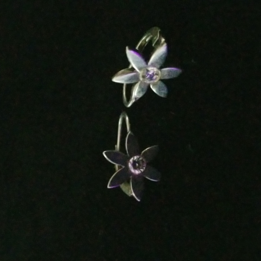 925 SILVER EARRINGS 6 PETAL FLOWER CZ MIDDLE